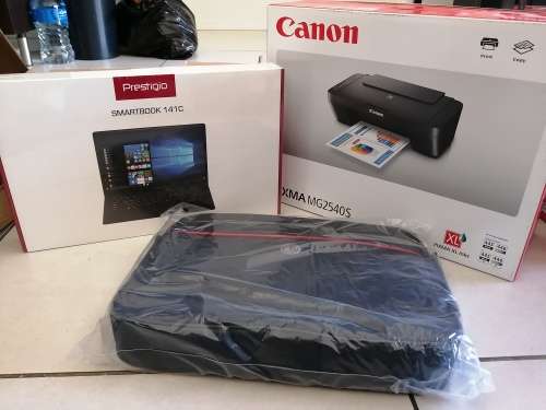 ****BRAND NEW PRESTIGIO 141C SMARTBOOK*FREE NEW CANON PRINTER AND LAPTOP BAG******