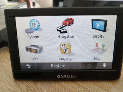 ***GARMIN NIVI 52 LIKEW NEW, IN BOX WITH SUCTION MOUNT, CHARGER ETC IN BOX**R99 FRIEGHT***