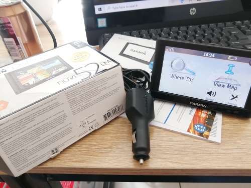 ***GARMIN NIVI 52 LIKEW NEW, IN BOX WITH SUCTION MOUNT, CHARGER ETC IN BOX**R99 FRIEGHT***
