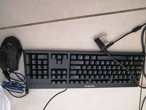 ******HP TOUCH SCREEN  Pro One 400 G2 ALL IN 1 I3, 3.2ghz, 750GB HDD, 4GB RAM**PLEASE READ***** ***