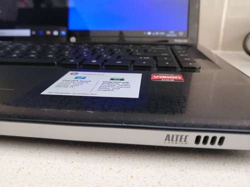 ***HP PAVILION DV6 ENTERTAINMENT, AMD PHENOM,6GB RAM, 500 HDD,BLUR RAY PLAYER*****