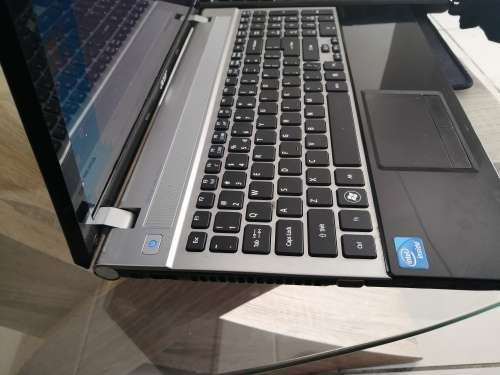 ***ACER ASPIRE V3-531 LAPTOP. WINDOWS 10. HDMI, USB3, WIFI, BLUETOOTH********
