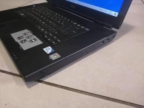 ***FUJITU AMILO LI3710 LAPTOP AND BAG, IMMACULATE CONDITION********