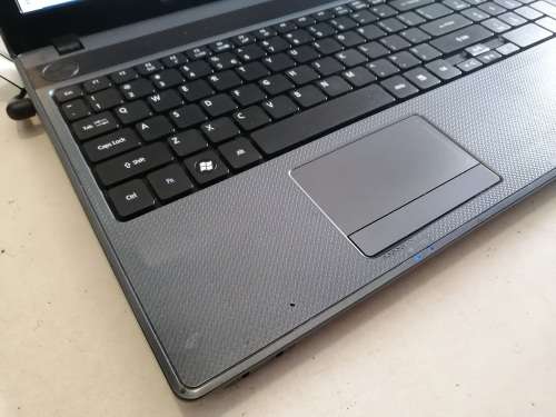 ***ACER ASPIRE 5349 LAPTOP, 6GH RAM, WINDOWS QO, WIFI, WEBCAM HDMI, DVD, *******