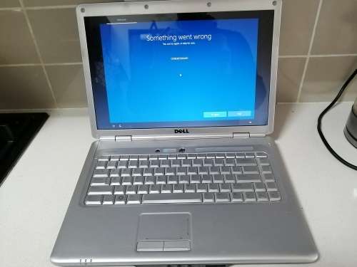 **DELL INSPIRION 1525 LAPTOP, EXCELLENT CONTITION, BATTERY GOOD, PROGRAMMING ISSUE***