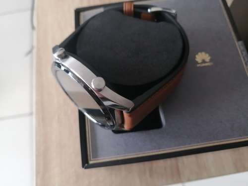 ***HUAWEI WATCH  GT FTN-B19 CLASSIC SMART WATCH  DEMO, LIKE NEW IN BOX R6999 ***