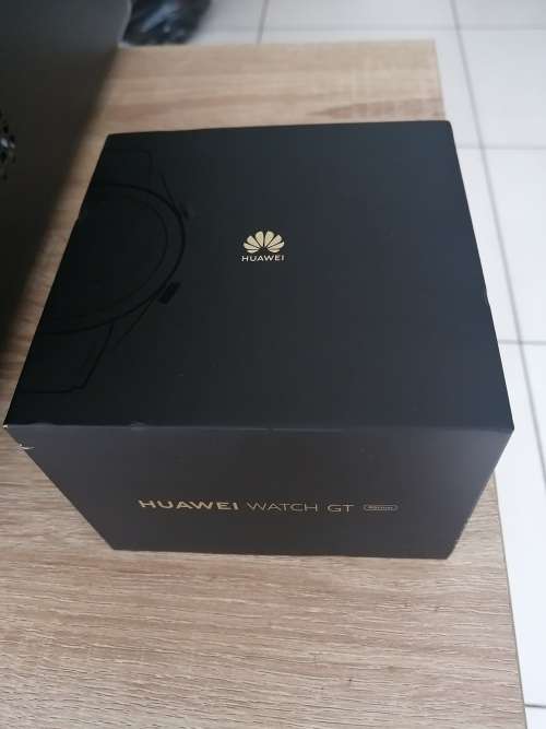***HUAWEI WATCH  GT FTN-B19 CLASSIC SMART WATCH  DEMO, LIKE NEW IN BOX R6999 ***