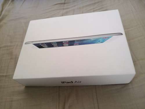 *****APPLE IPAD AIR A1475 4G/WIFI/ 64GB , RETINA 10.5" DISPLAY LIKE NEW IN BOX R10 000****
