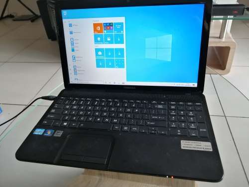*****I3 TOSHIBA SATELITE C850 LAPTOP***4GB RAM 500GB HARD DRIVE, FREE LAPTOP BAG********