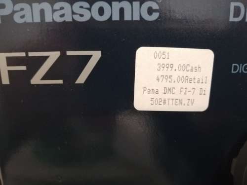 ******PANASONIC LUMIX FZ7 DIGITAL CAMERA IN BOX WITH ACCESSORIES***R4999 RETAIL***