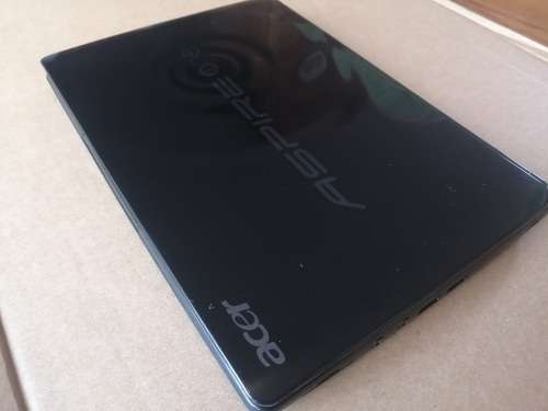 ***ACER ASPIRE ONE D257 10.1 LED LCD MINI PC. WEBCAM , WIFI, BLUETOOTH. *******