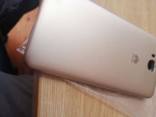 ****LATE ENTRY***NEW HUAWEI Y5  DUEL SIM 4G   IN BOX***DOES NOT TURN ON**