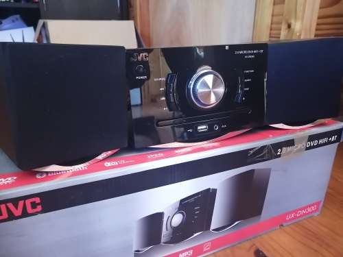 **LATE ENTRY** DEMO JCV UX DN300 BLUETOOTH , MICRO DVD HI DI SYSTEM****waranty**