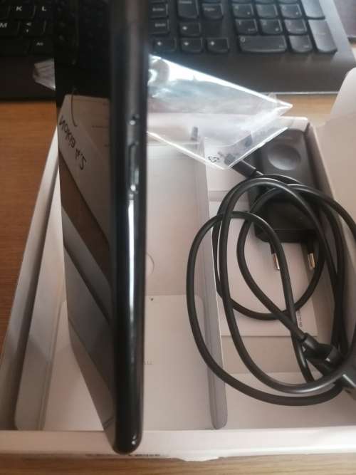 ***BRAND NEW NOKIA  4.2 ANDRIOD ONE***5.7" SCREEN, FINGER PRINT SCAN, DUEL CAMERA***