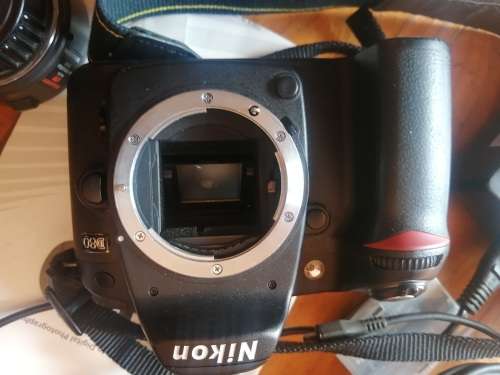 ***LATE ENTRY**LOT OF CAMERAS ** NIKON D80 , CANON 350D , LENS, CHARGERS AND CABLES*****