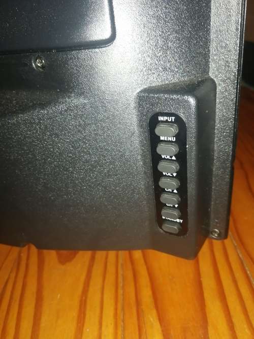 ***DEMO JVC 39" LED FLAT SCREEN TV WITH BUILT IN SOUND BAR***