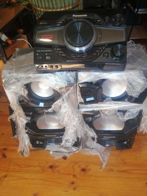 THIS IS A MUST SEETOP QUALITYPANASONIC SA MAXX5000 FULL DJ SYSTEM WITH DISCO LIGHTSR10 000