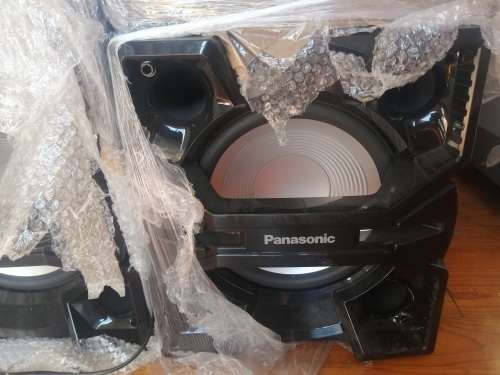 THIS IS A MUST SEETOP QUALITYPANASONIC SA MAXX5000 FULL DJ SYSTEM WITH DISCO LIGHTSR10 000