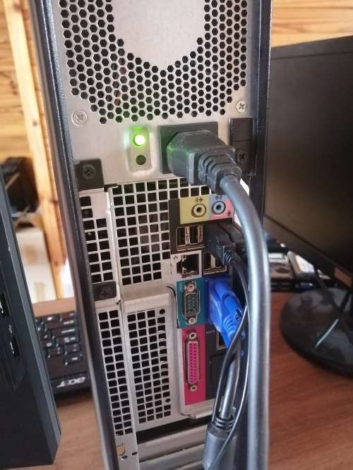 **LATE ENTRY***CHRISTMAS SPECIAL **DELL OPTIPLEX 780 PC**FREE SCREEN , MOUSE, KEYBOARD***