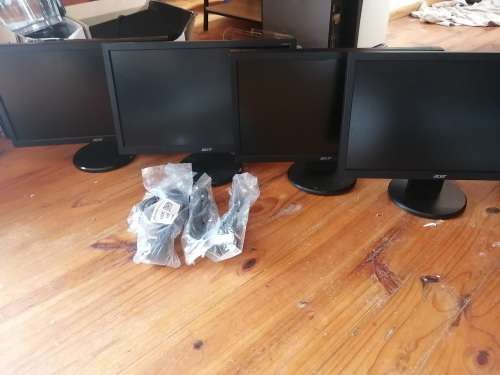 ***LOT OF 4 X ACER 19 INCH LCD SCREENS WITH POWER CORDS, ALL WORKING**ALL 4 ONE BID***