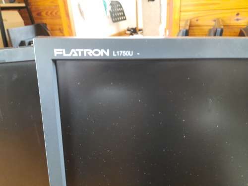 ****LATE ENTRY*******4 X LG FLATRON L1750U LCD MONITOR**WORKING**NO POWER CORDS****1 BID FOR 4***