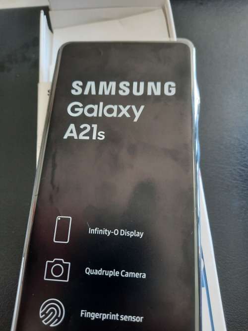 ***FREE FREIGHT**SAMSUNG GALAXY A21S, QUAD CAM, 32GB, BLUE** SLIGHT SCRACK AT BOTTOM OF SCREEN*****