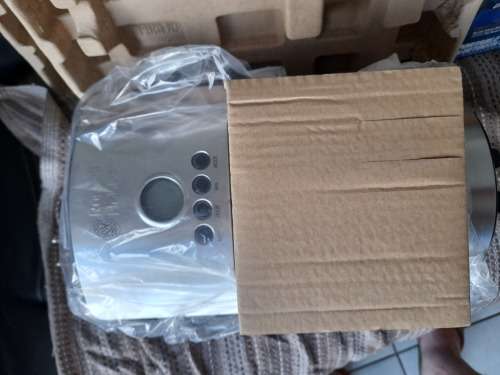 **COMBO DEAL**BRAND NEW RUSSEL HOBBS COFFE MACHINE AND VOLCANO MAMBA BLUETOOTH SPEAKER***