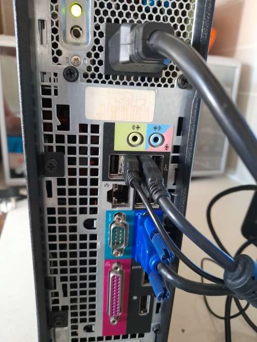 ***FREE GIFT***DELL OPTIPLEX 780 PC . 3GHZ, 3RAM, FREE 19` SCREEN AND NEW KEYBOARD AND MOUSE ***