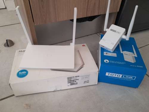 *FREE FREIGHT**COMBO DEAL****HUAWEI WIFI ROUTER AND TOTO LINK WIFI RANGE EXTENDER********