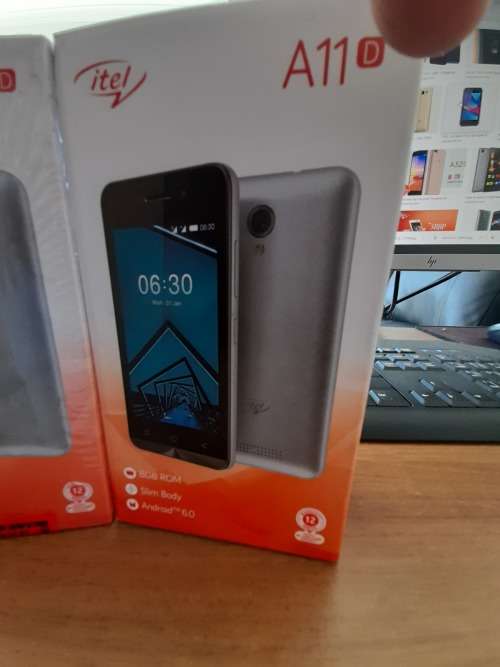 *CRAZY SPECIAL***FREE FREIGHT**3 x CELL PHONES IN BOX WITH CHARGERS AND EARPHONES IN BOX****