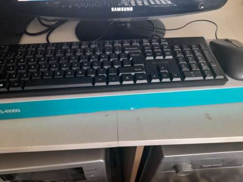 *****COMPLETE DESKTOP*I3 MECER PC BOX, 2TB HDD**23` SAMSUNG SCREEN, NEW KEYBOARD,MOUSE**