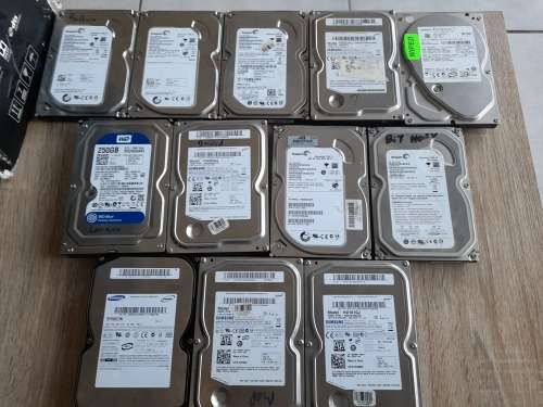 *EASTER SPECIAL***FREE FREIGHT*LOT OF 12 X DESLTOP HARD DRIVES**THE LOT  ONE BID**