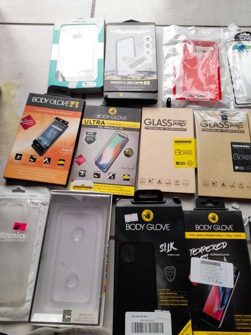 **LIQUIDATION***BULK LOT OF 60 CELL PHONE COVERS AND SCREEN PROTECTORS****OVER R10 000 RETAIL***