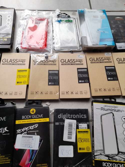 **LIQUIDATION***BULK LOT OF 60 CELL PHONE COVERS AND SCREEN PROTECTORS****OVER R10 000 RETAIL***