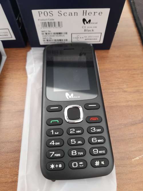 *FREE FREIGHT FRIDAY***4 x BRAND NEW MOBICEL C1 DUEL SIM CELL PHONES IN BOX****