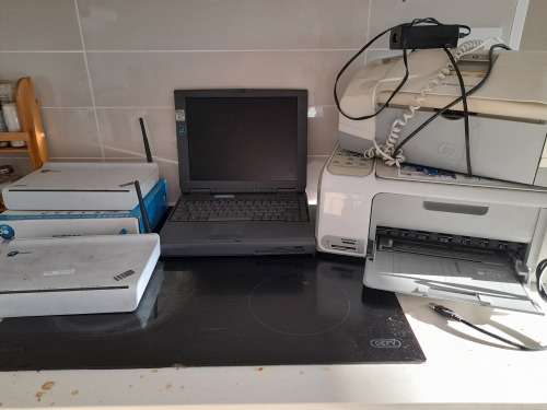 **BULK LOT OF SECOND HAND ELECTRONICS**PRINTERS, VINTAGE LAPTOP, ROUTERS***