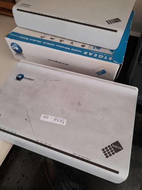 **BULK LOT OF SECOND HAND ELECTRONICS**PRINTERS, VINTAGE LAPTOP, ROUTERS***