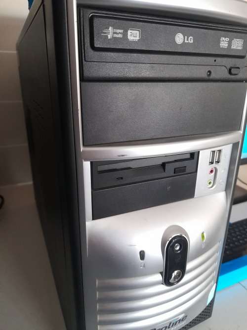 ***CRAZY SPECIAL**COMPLETE DESKTOP PC**FREE SCREEN, NEW KEYBOARD, MOUSE AND NEW SPEAKERS*