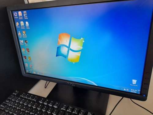 *WEEKEND SPECIAL**COMPLETE PC WITH FREE SCREEN, NEW KEYBOARD, MOUSE AND SPEAKERS***