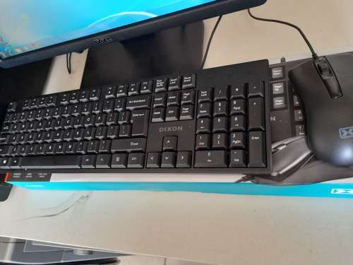 *WEEKEND SPECIAL**COMPLETE PC WITH FREE SCREEN, NEW KEYBOARD, MOUSE AND SPEAKERS***