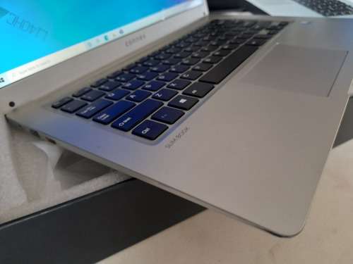 *CRAZY SPECIAL*FREE FREIGHT**CONNEX SLIMBOOK  IN BOX WITH CHARGER**