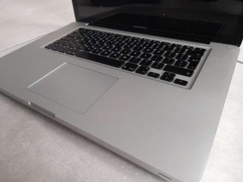 ****FREE FREIGHT FRIDAY***I5 APPLE MAC BOOK PR0 2010 4GB RAM, 500GB HDD**WAS WORKING,NOW NO DISPLAY*