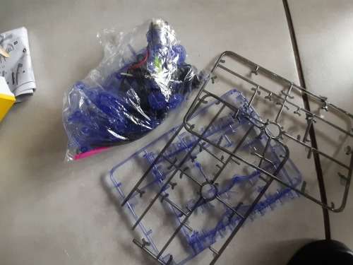 LOT OF QUALITY 3D MOVABLE PUZZLES,BUILD UP SPIDER ROBOTS,  CADFI HITECH MACHINE BUILD UP WITH MOTORS