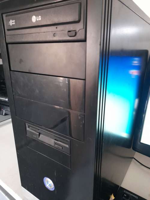 ***WEEKEND SPECIAL**COMPLETE GIGABYTE DESKTOP  PC WITH FREE SCREEN, NEW KEYBOARD AND MOUSE ***