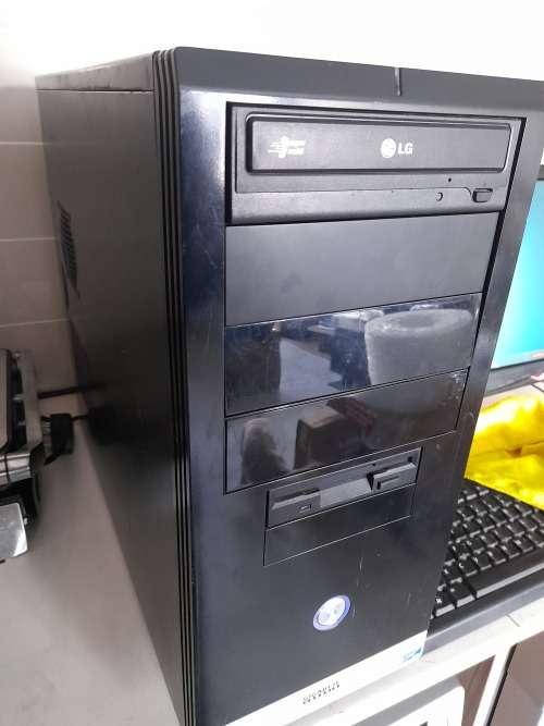 ***WEEKEND SPECIAL**COMPLETE GIGABYTE DESKTOP  PC WITH FREE SCREEN, NEW KEYBOARD AND MOUSE ***