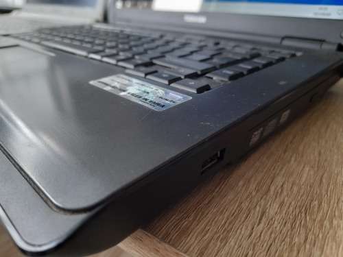 ***CRAZY SPECIAL**TOSHIBA SATELITE LAPTOP AND FREE SAMSUNG N150 NOTEBOOK***