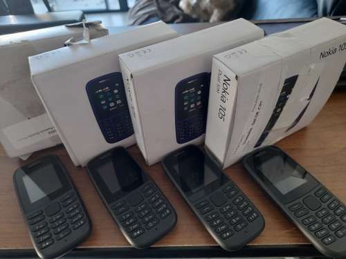 *WEEKEND DEALS*COMBO DEAL**LOT OF 4 x BRAND NEW NOKIA 105 DUEL SIM CELL PHONES IN BOX***