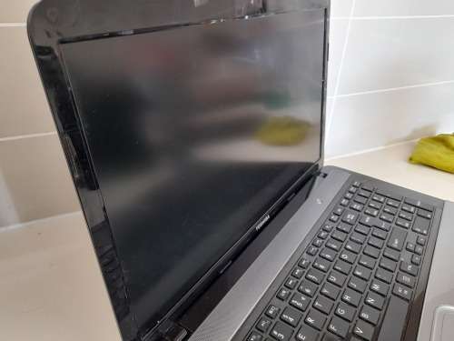 ***FREE FREIGHT FRIDAY***I5 TOSHIBA SATELITE L870**LAPTOP EXCELLENT CONDITION, NO CHARGER NOT TESTED