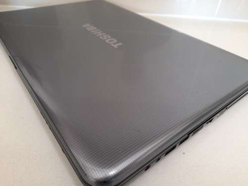 ***FREE FREIGHT FRIDAY***I5 TOSHIBA SATELITE L870**LAPTOP EXCELLENT CONDITION, NO CHARGER NOT TESTED