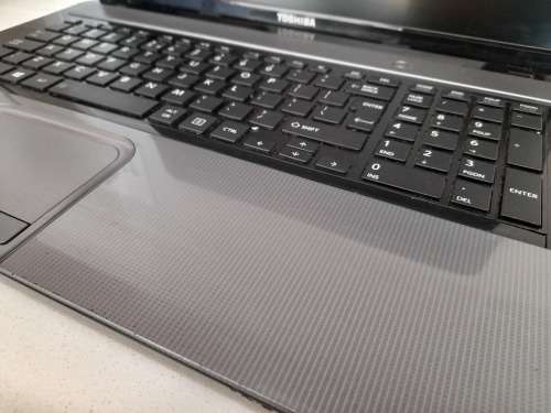 ***FREE FREIGHT FRIDAY***I5 TOSHIBA SATELITE L870**LAPTOP EXCELLENT CONDITION, NO CHARGER NOT TESTED